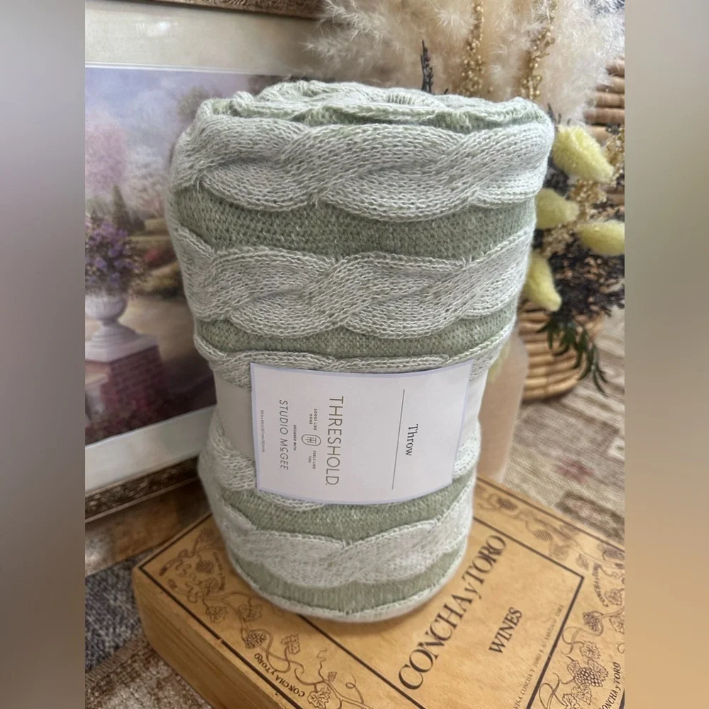 New Threshold Twisted Cable Knit Throw Blanket Green Cream Studio McGee 50x60”